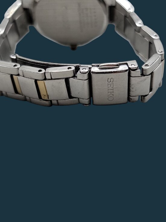 Seiko Ladies Solar Watch SUT316 Two-Tone Stainless Black Dial 28mm V1370CH0 5.5\